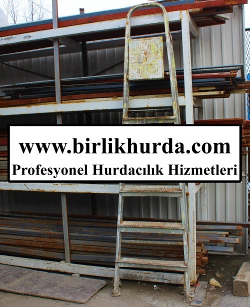 Fabri̇ka Sökümü Yapan Hurdacı